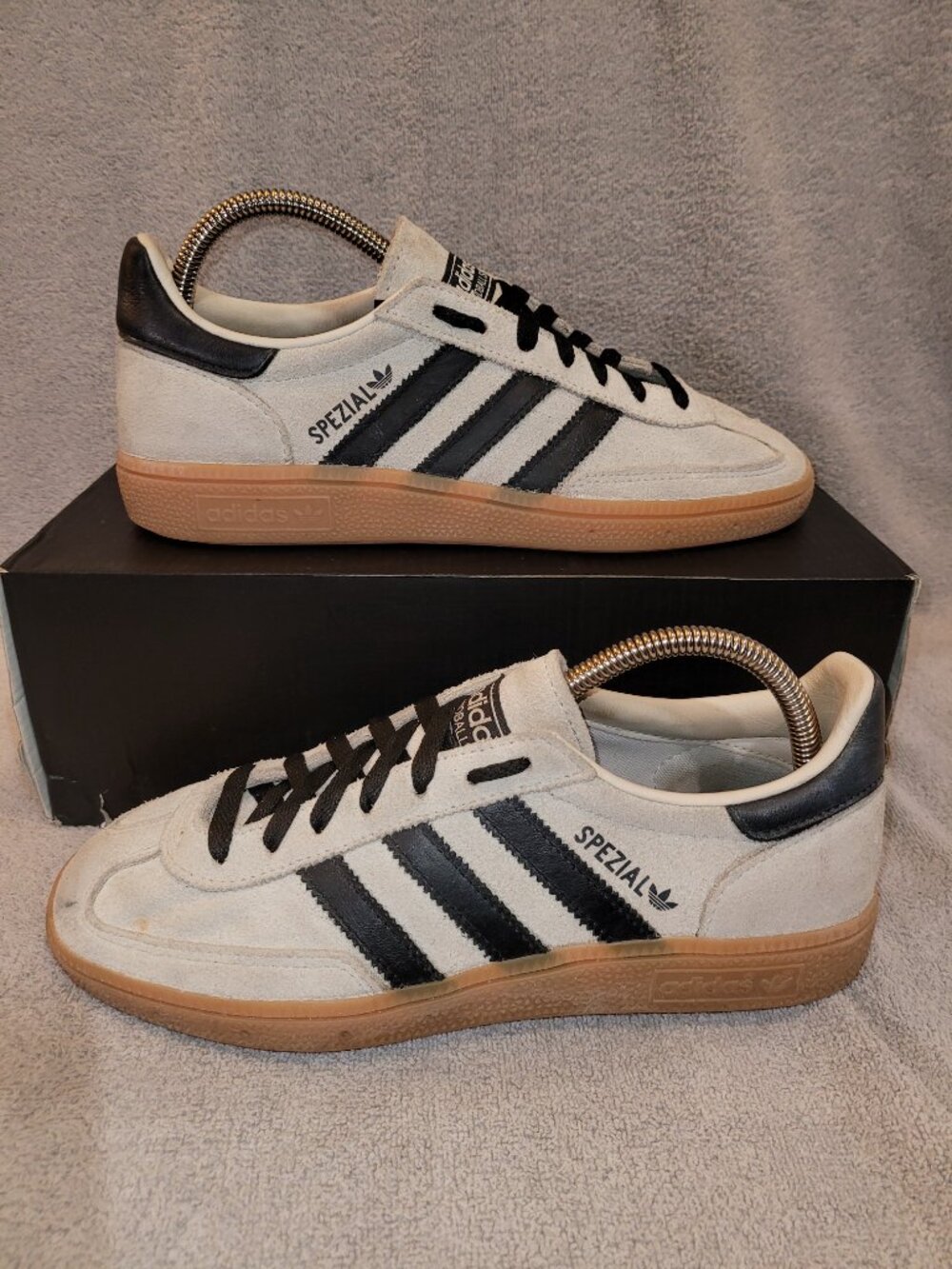 Adidas Spezial Women's Size 8 Aluminum Core Black Gum Sneakers IF6562 (#2439)
